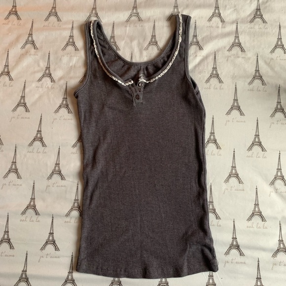 GREY TANK TOP WITH BUTTON AND WHITE RUFFLE DETAILS SIZE S - Picture 1 of 3